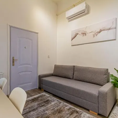 Apartment Oktogonsuite - Quiethome In Soho Budapest